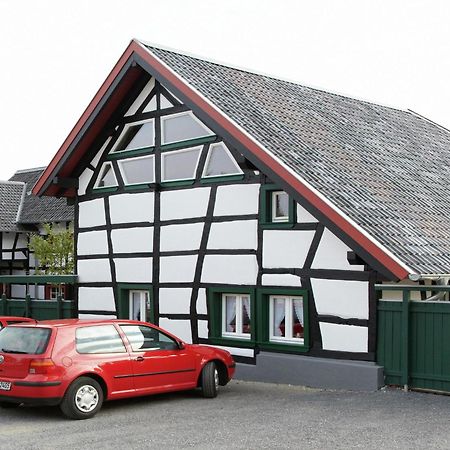 Nostalgic Apartment In The Eifel Region 施莱登 外观 照片