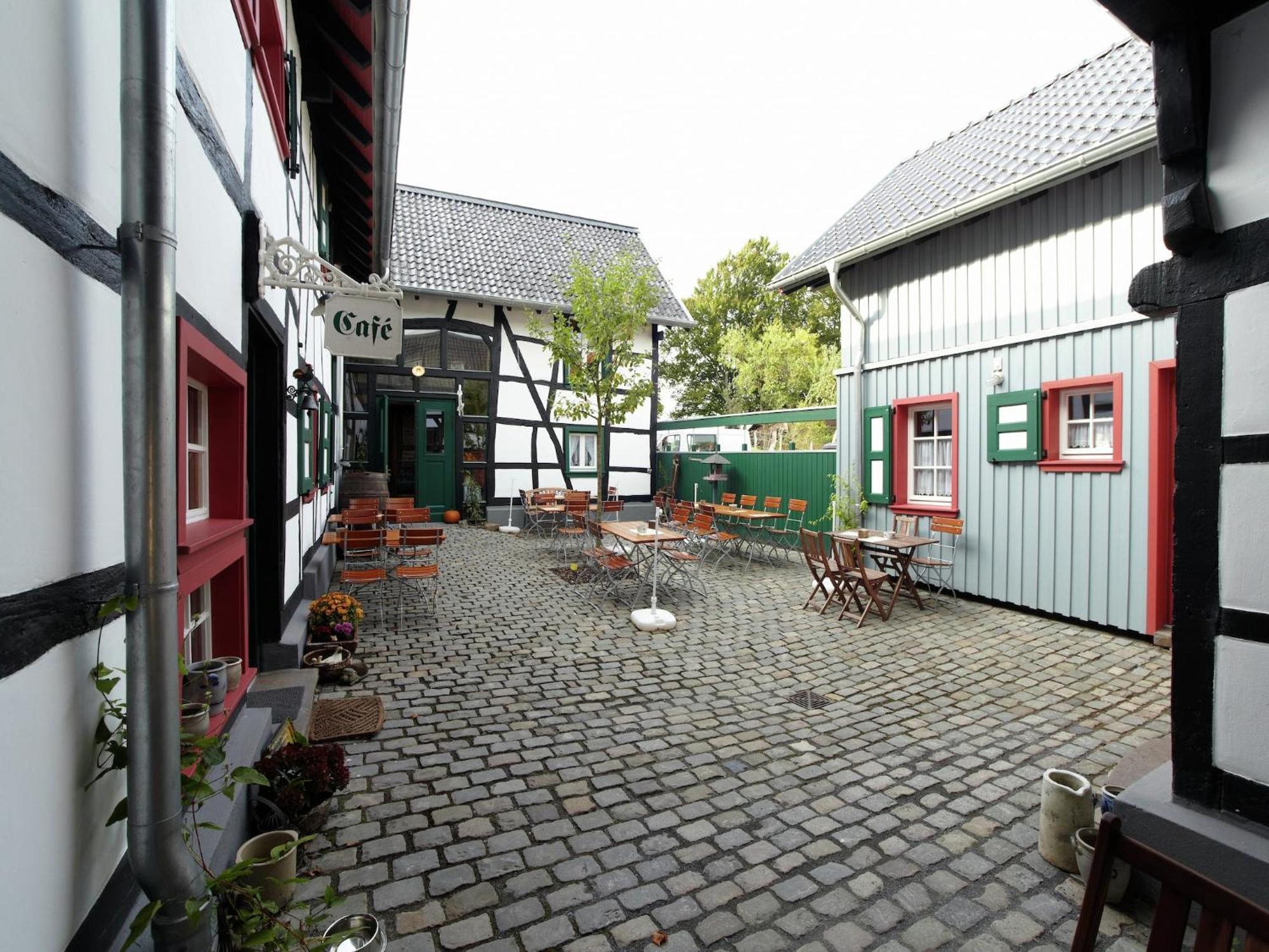 Nostalgic Apartment In The Eifel Region 施莱登 外观 照片